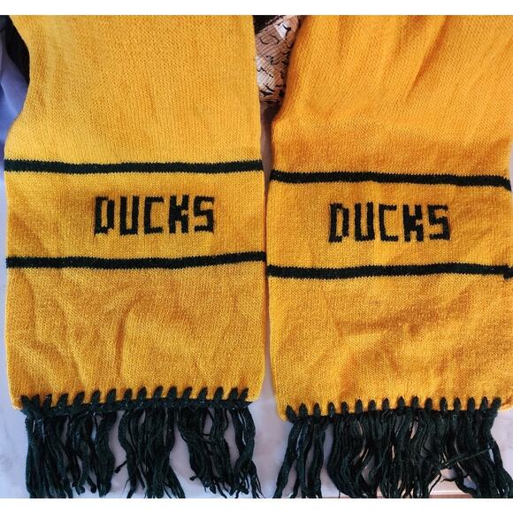 Oregon Ducks Football Game Day Yellow Scarf - Picture 3 of 3
